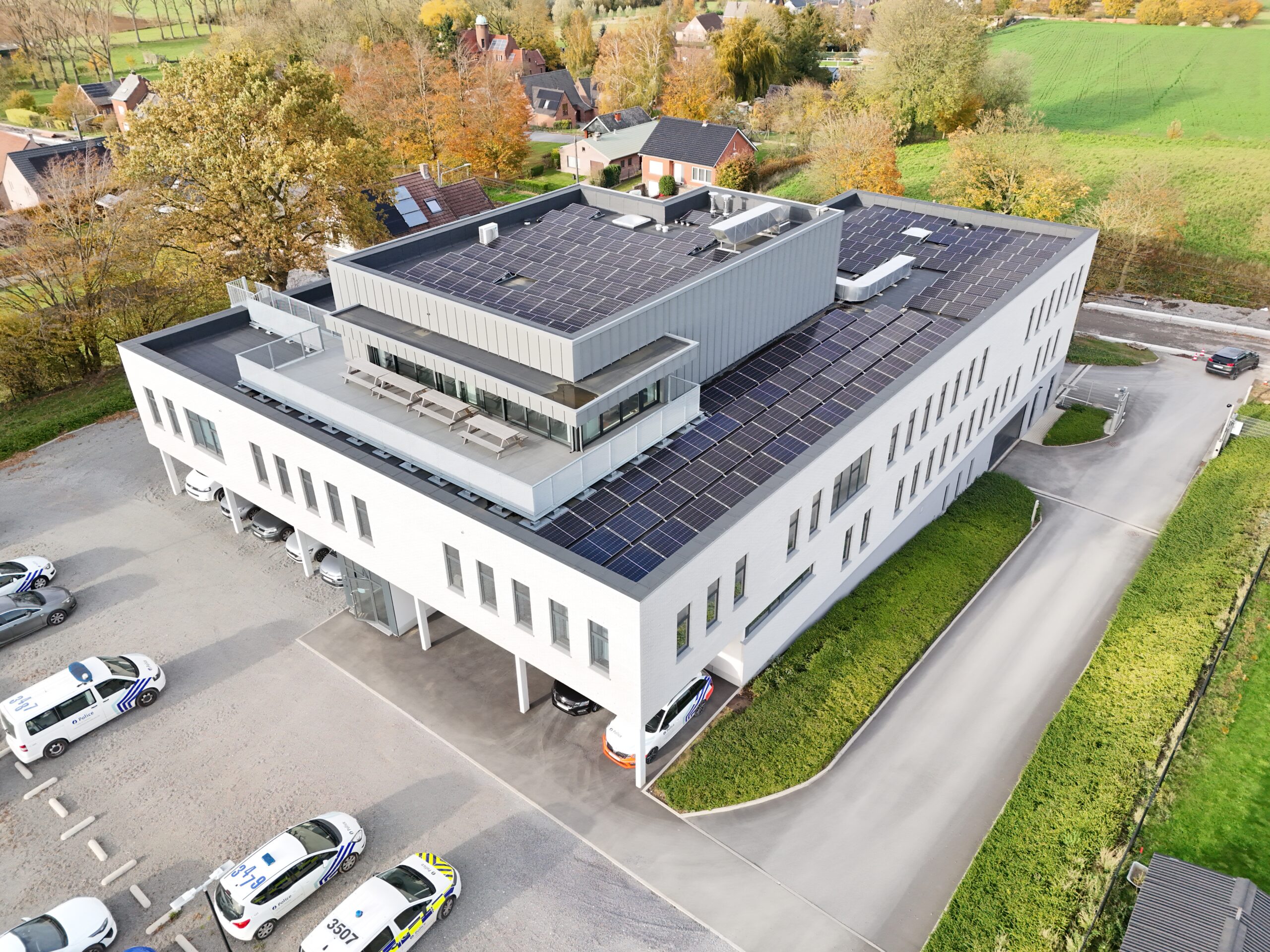 La Zone de Police Sylle & Dendre et IDETA inaugurent une installation photovoltaïque de 70 kWc pour renforcer l’autonomie énergétique du territoire